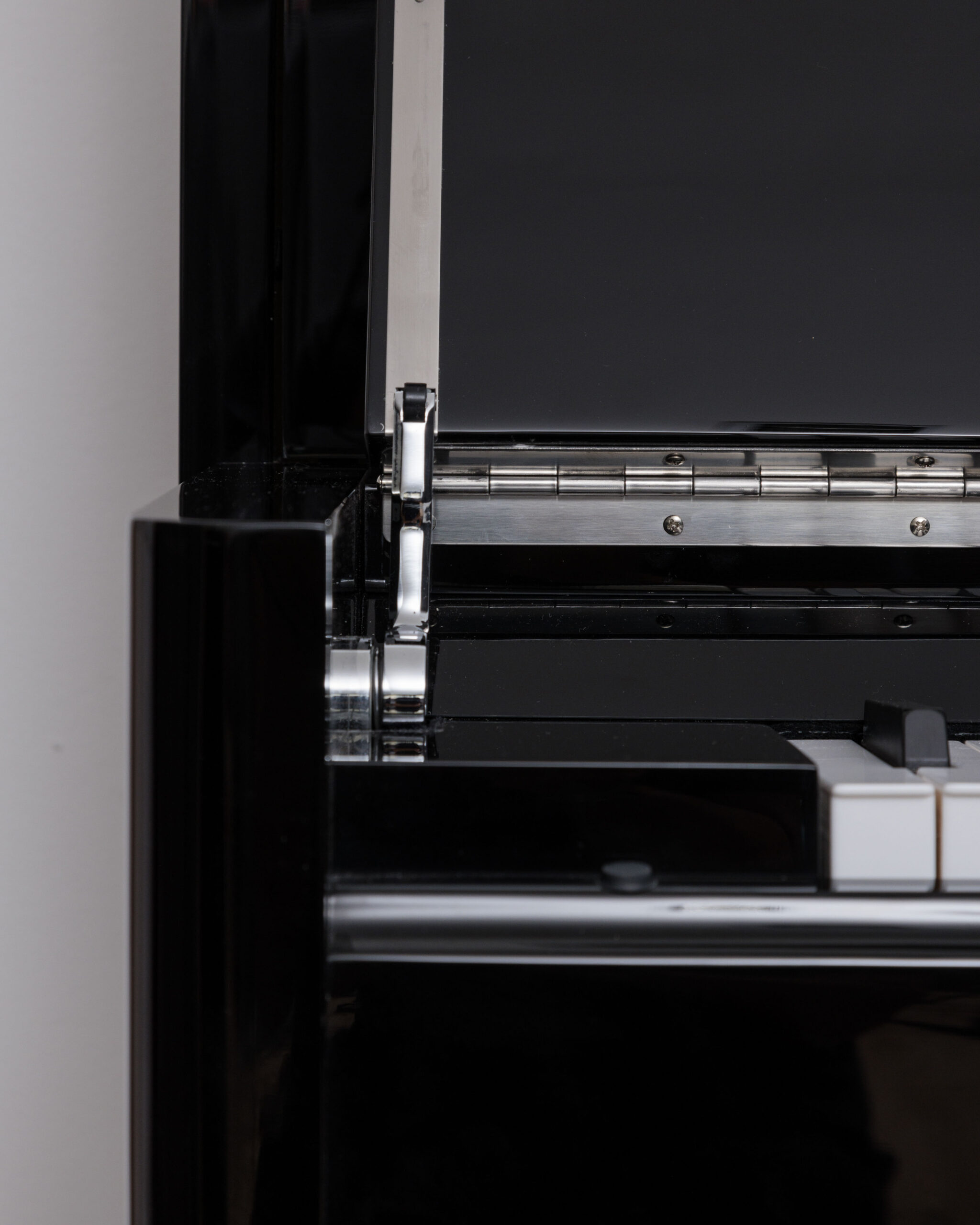 191_1 Pianos droits design LC