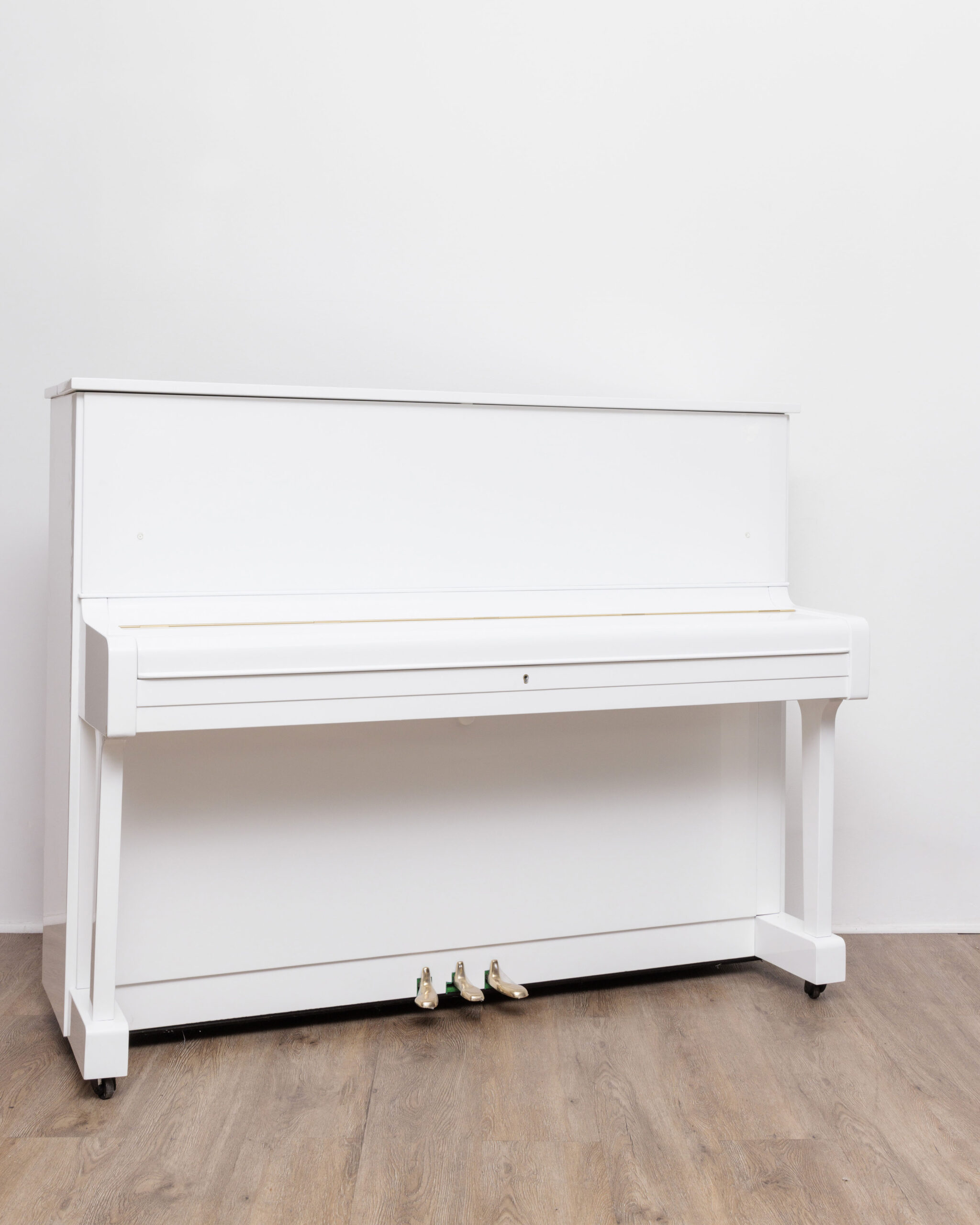 83 Yamaha U1