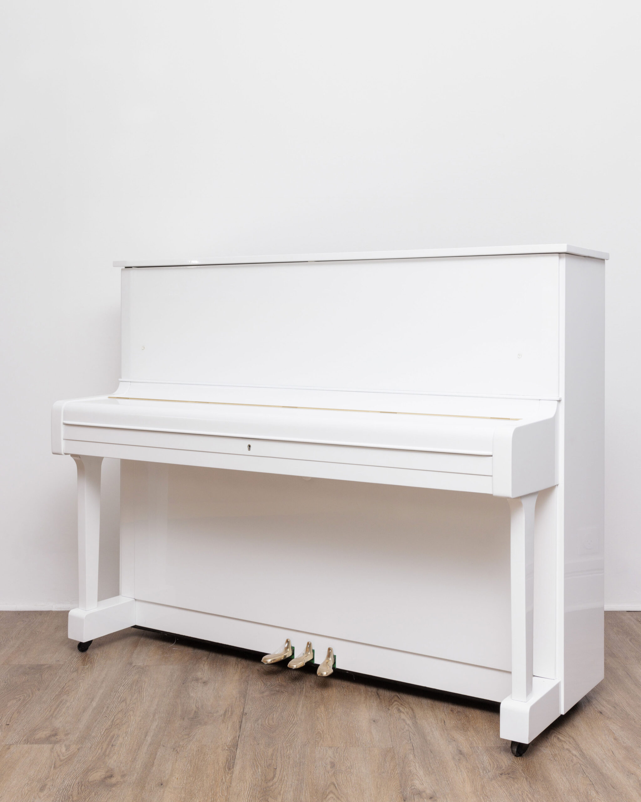 84 Yamaha U1