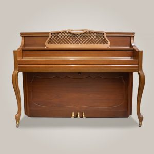 Kawai-secrétaire-fermé-DPianos
