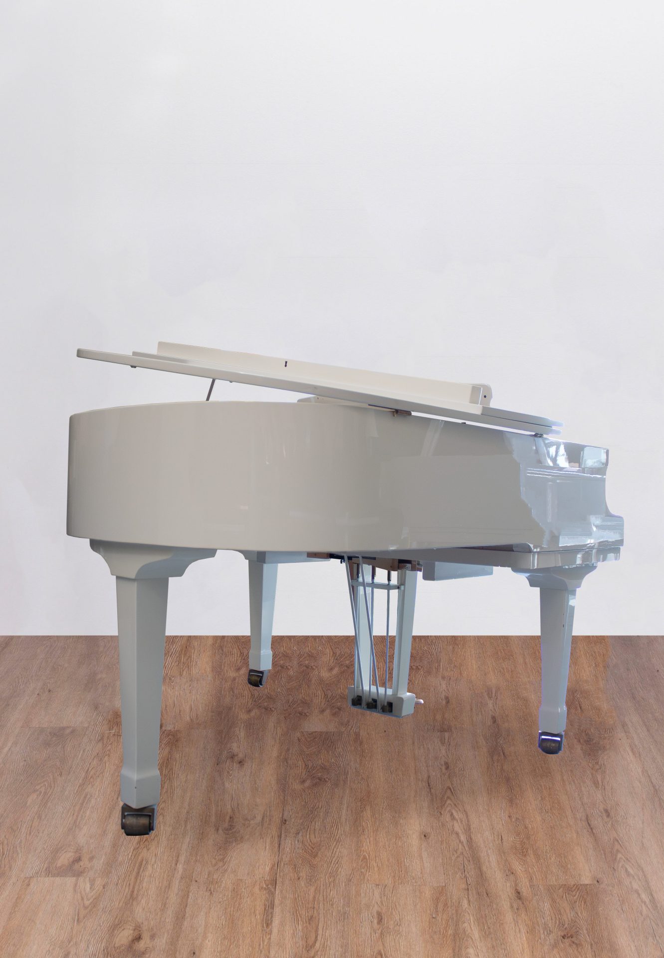 petrof-dos-bl.DP Petrof PIV Récital