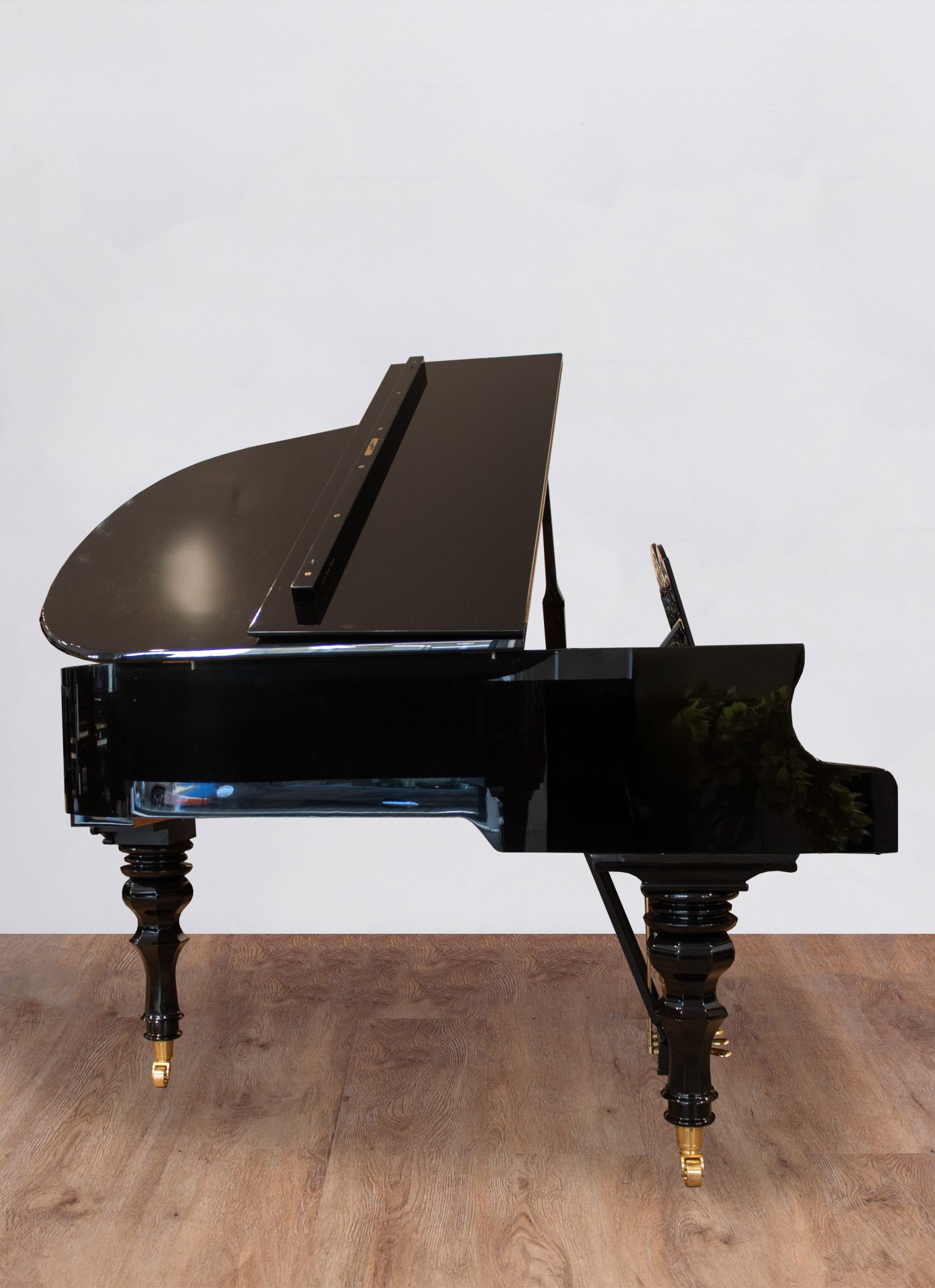 Bluthner-model10-coté2 piano bluthner model 10 profil gauche fermé