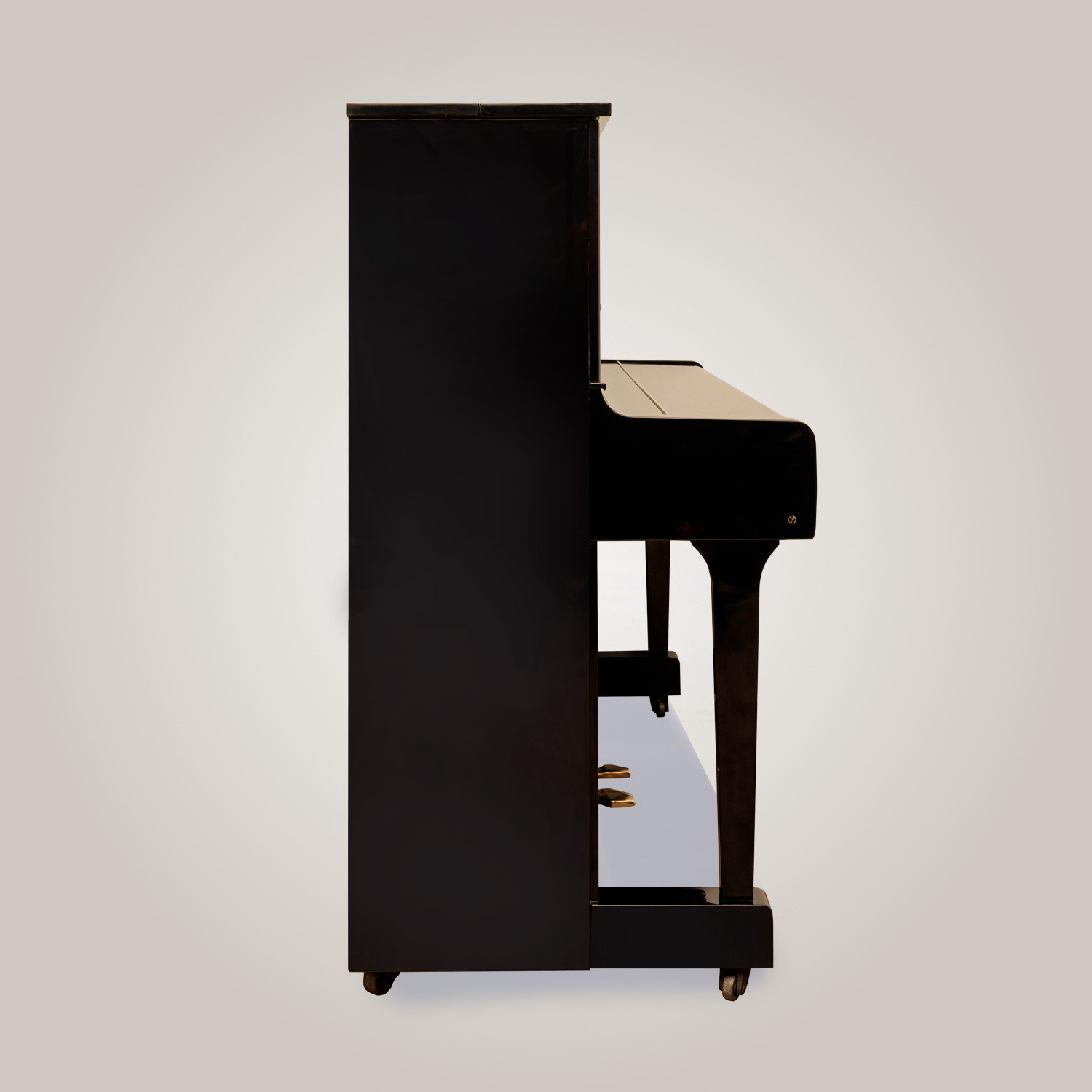 Yamaha-U1_N17-de-coté_DPpianos