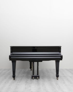 Yamaha-C1-QUART-QUEUE-clavier-fermé-DPpianos